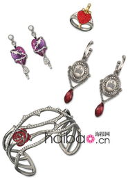 卡通珠宝乐园 施华洛世奇 swarovski 推出2012春夏迪士尼 disney 系列,俏皮可爱的水晶首饰圆你童梦