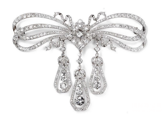 为什么钻石那么贵？揭秘其背后的价值逻辑